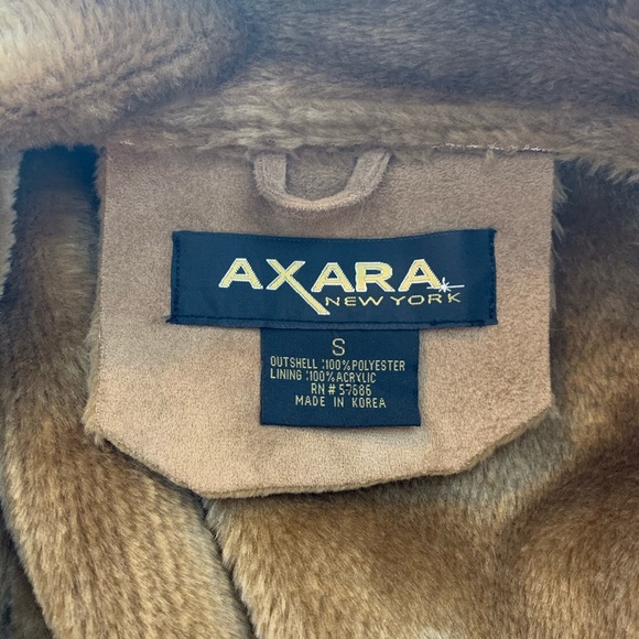 Faux Fur Button-Up Jacket - Picture 5 of 5